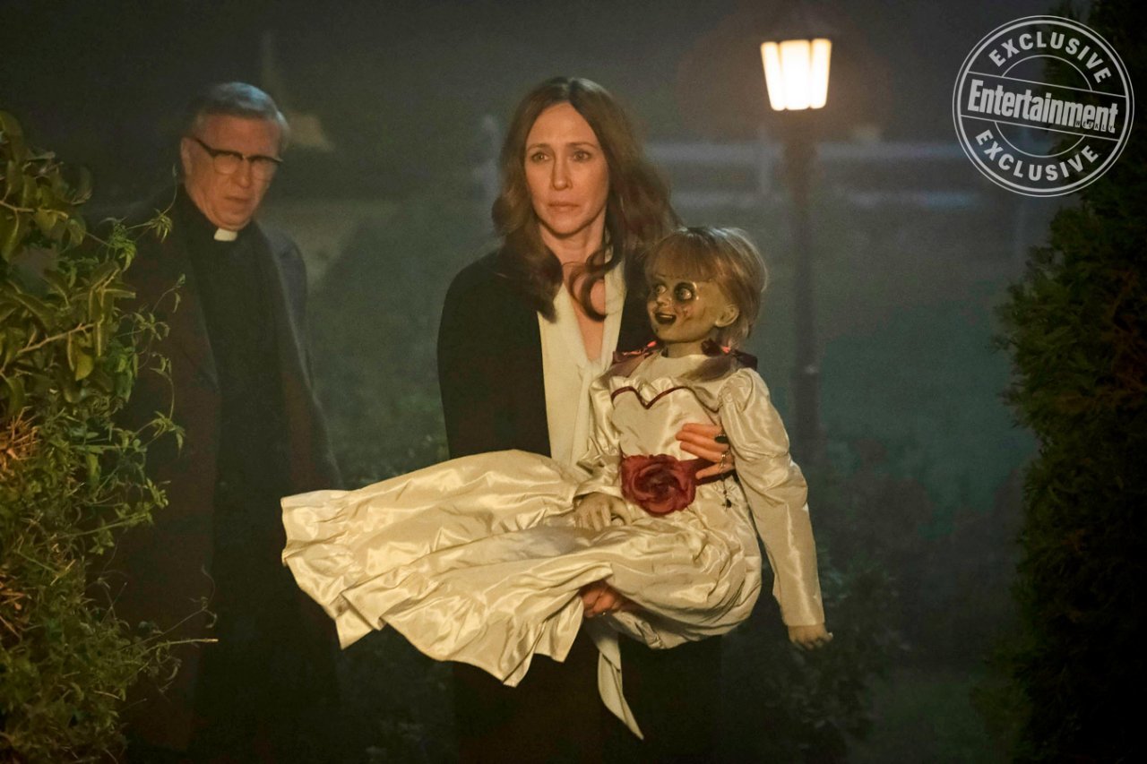 annabelle llega a casa vera farmiga