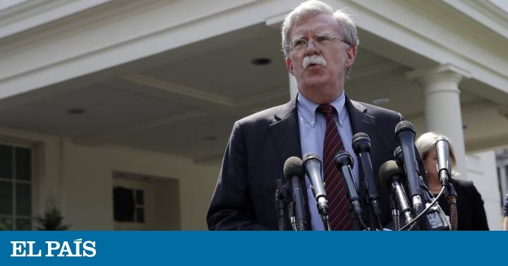 Estados Unidos dice que Rusia frenó la salida de Maduro en avión