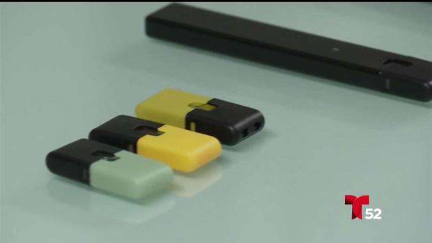[LA] Cigarrillos electrónicos parecidos a USB son populares entre los jóvenes