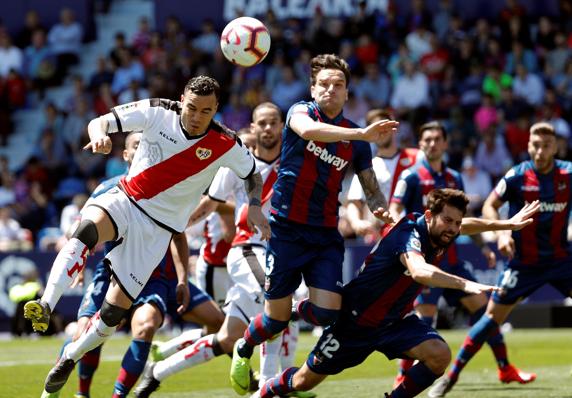 Raúl De Tomás ha marcado 14 goles con el Rayo Vallecano