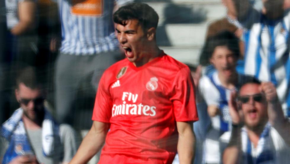 GRAF9591. SAN SEBASTIÁN, 12/05/2019.- El jugador del Real Madrid Brahim Díaz celebra su gol ante la Real Sociedad, durante el partido correspondiente a la trigésimo séptima jornada de LaLiga Santander, disputado en el Estadio Municipal de Anoeta, en San Sebastián. EFE/Javier Etxezarreta