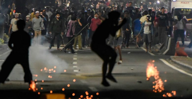 Dejan seis muertos disturbios en Indonesia tras reelección de Widodo