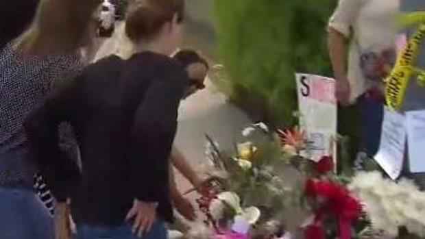 [TLMD - LV] Vigilia en honor a víctimas de tiroteo en California