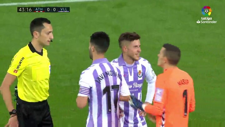 LaLiga: Athletic Bilbao - Valladolid. Gol de Aritz Aduriz de penalti (1-0) LaLiga: Athletic Bilbao - Valladolid. Gol de Aritz Aduriz de penalti (1-0)