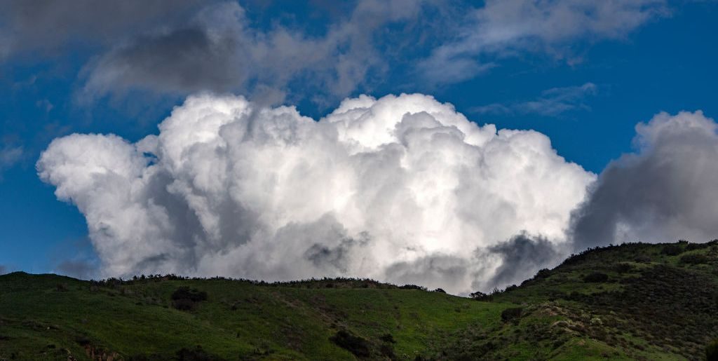El hidrogel de energía solar recolecta agua limpia del aire
