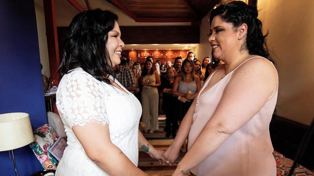 Brasil: parejas gay adelantan bodas por temor a presidente