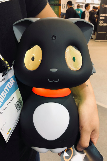 Matebot de Ekasbo en un estado de ánimo triste