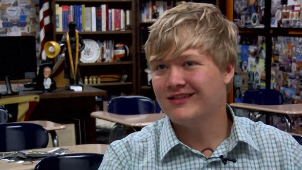 Increíble: se gradúa de la secundaria y de la prestigiosa Harvard a la misma vez