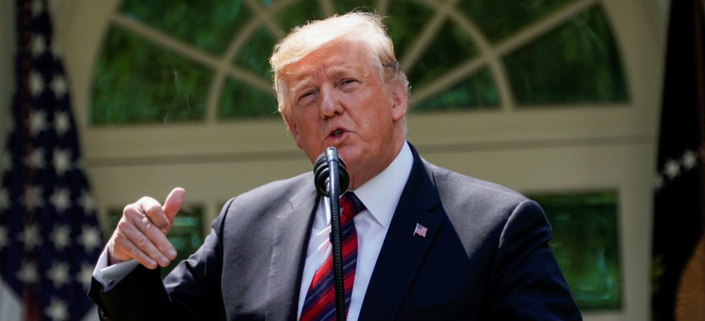 Propone Trump sistema migratorio basado en méritos; trabajadores con alto salario tendrán prioridad | Video