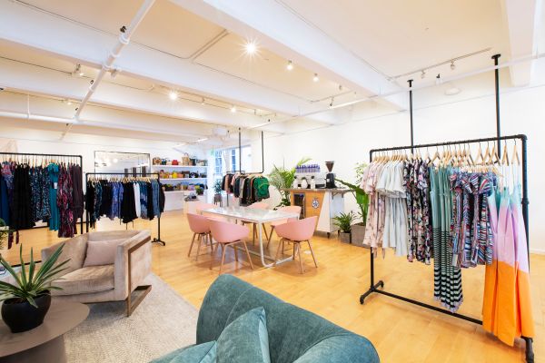 Rent the Runway acaba de abrir su tienda de ladrillo y mortero más grande hasta el momento