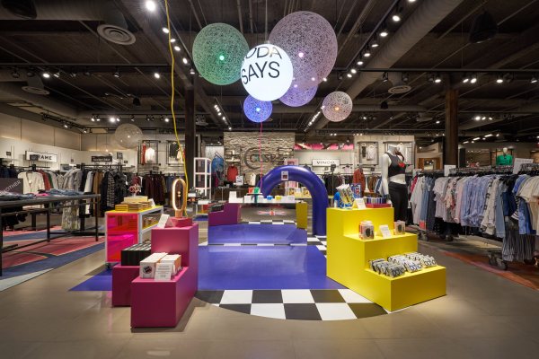 Soda Says, una plataforma de venta al por menor de productos electrónicos de consumo, se lanza en EE. UU.