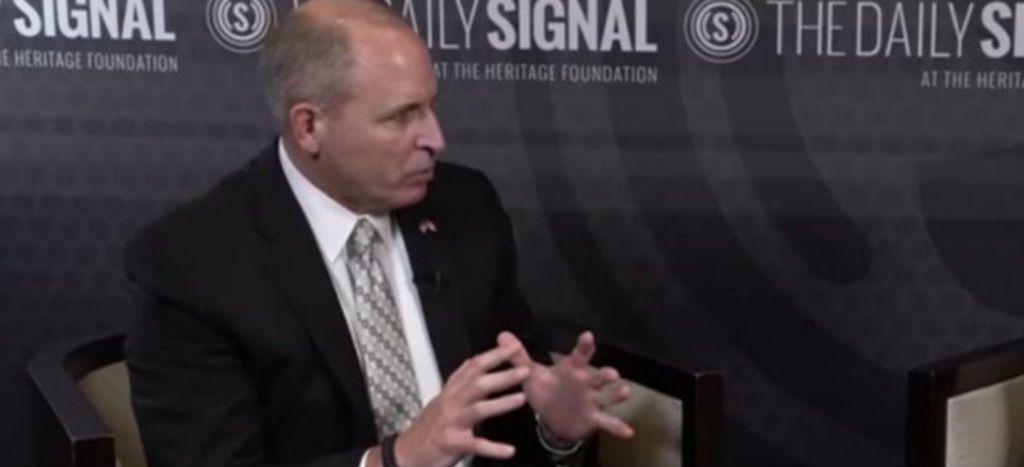 Trump nombra como director de Inmigración a ex jefe de Patrulla Fronteriza