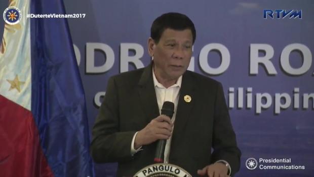 Duterte dice en Vietnam que mató a alguien cuando tenía 16 años