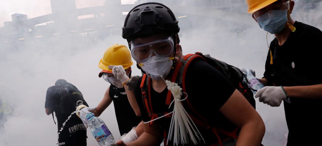 Hong Kong suspende temporalmente polémica ley de extradición a China