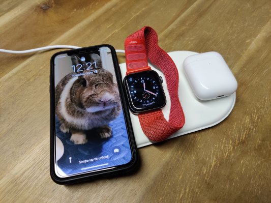 Esta imitación de AirPower de $ 99 está disponible para ordenar ahora