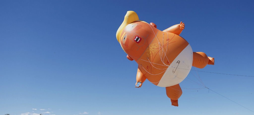 En inicio de campaña por la reelección, opositores izarán a ‘Baby Trump’ en Florida