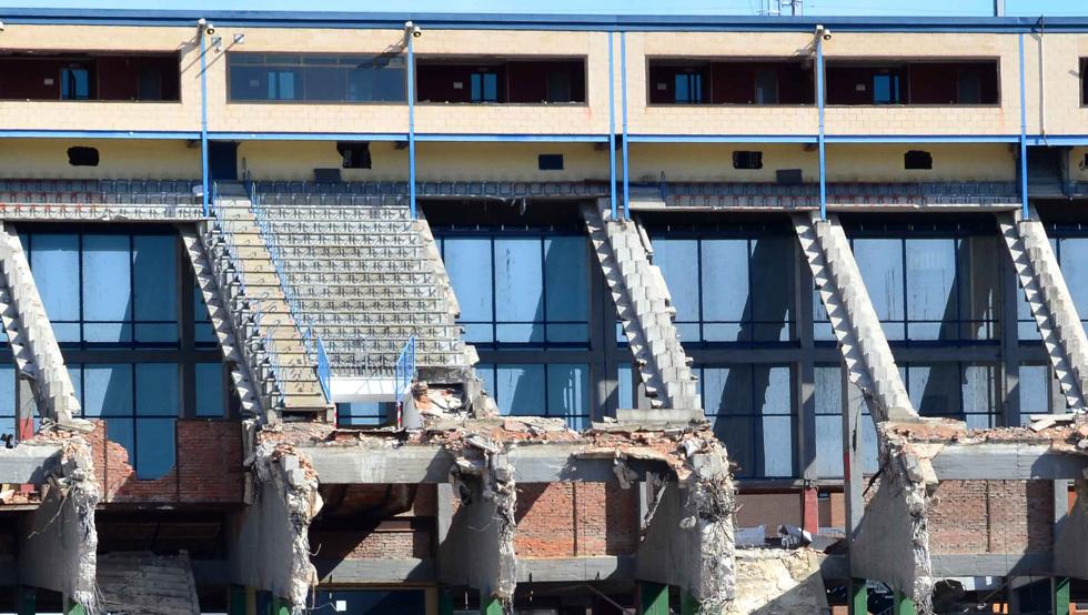 Trabajos de derribo del estadio Vicente Calderón.
