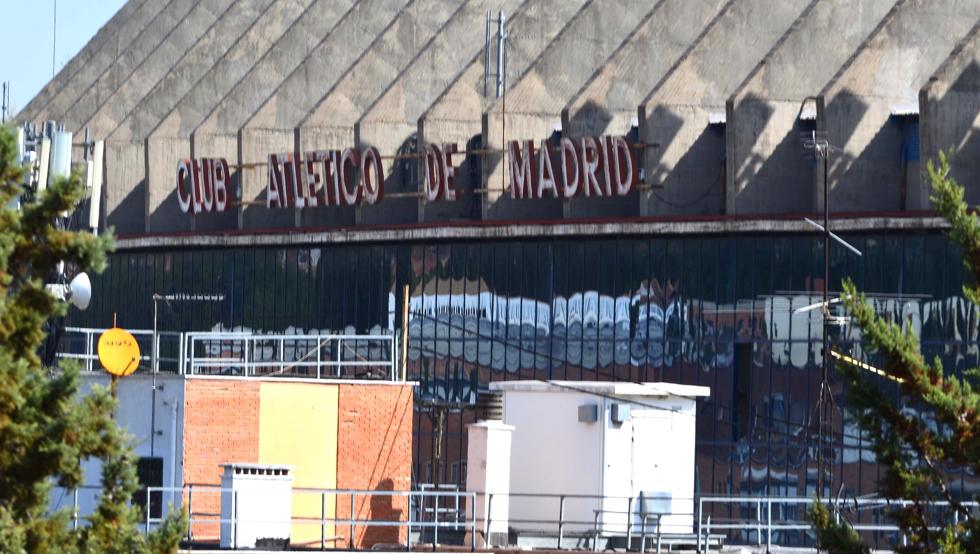 Trabajos de derribo del estadio Vicente Calderón.