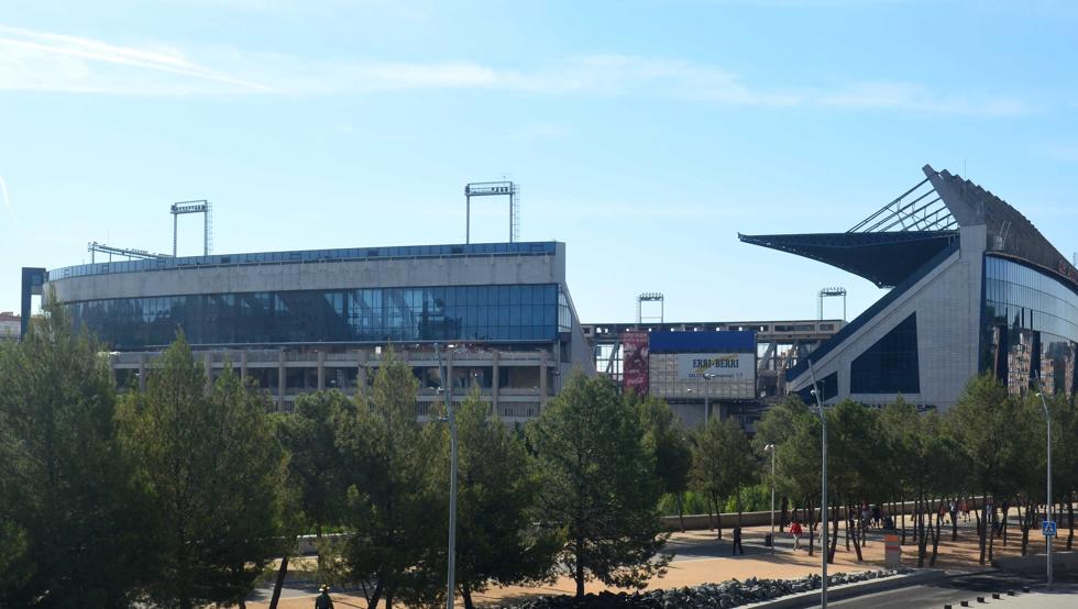 Trabajos de derribo del estadio Vicente Calderón.