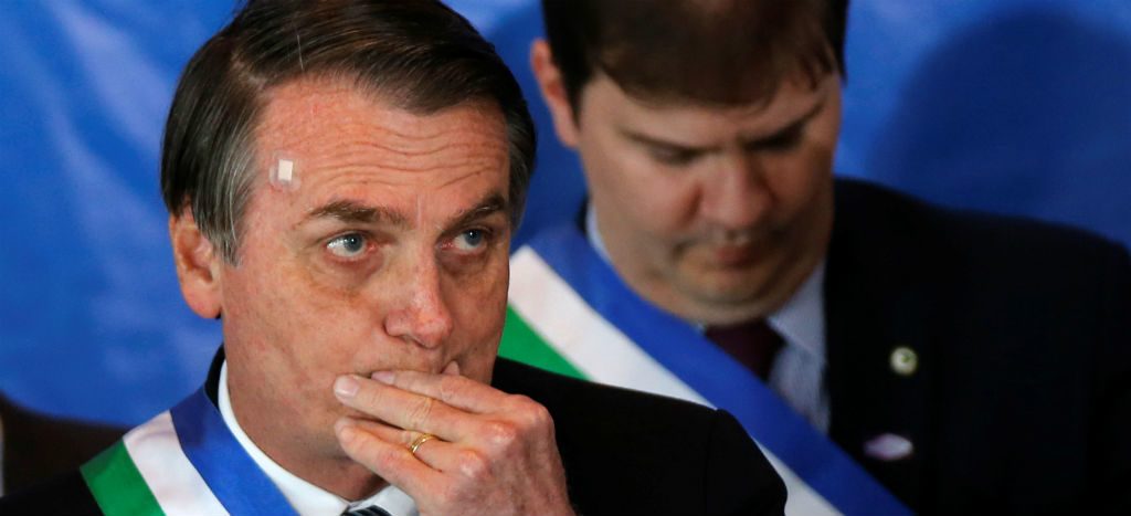 Cancela Bolsonaro apoyos a adultos mayores y discapacitados