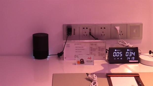 [TLMD - NATL] Hotel futurista con robot camareros