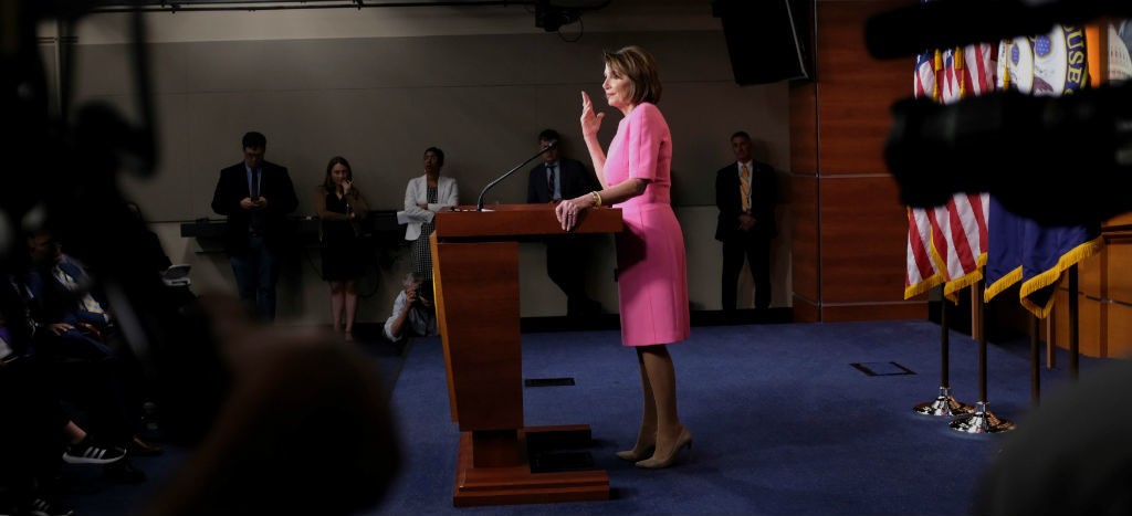 Donald Trump trata a México “como un enemigo” para desviar atención: Nancy Pelosi