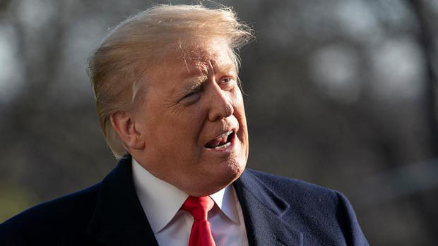 Trump evalúa eliminar la ciudadanía por nacimiento