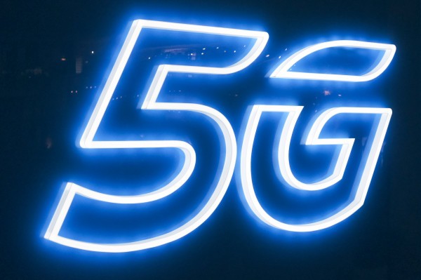 Los usuarios de teléfonos inteligentes se actualizan con menos frecuencia. ¿Ayudará 5G?