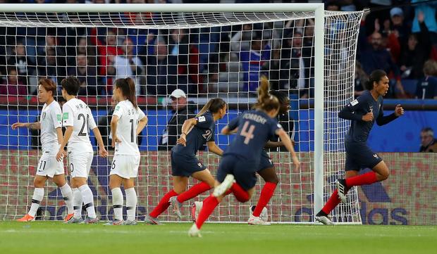 [TLMD - National-LV] Francia marca el tercero con magistral cabezazo de Renard