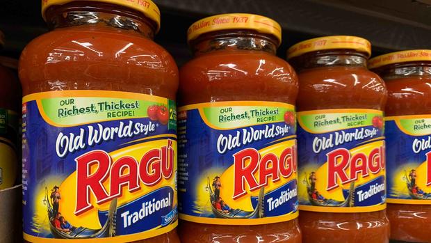 [TLMD - NATL] Retiran algunas salsas de pasta Ragú por fragmentos de plástico