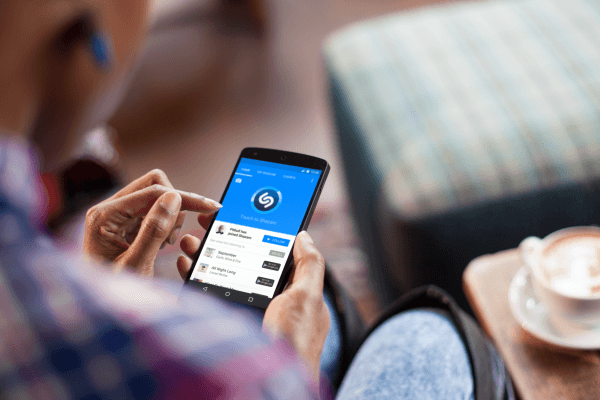 Shazam para Android ahora reconoce la música reproducida a través de auriculares