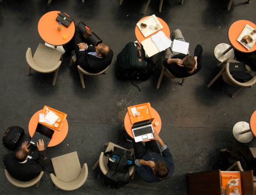 Synergy Research encuentra que los ingresos de SaaS empresariales alcanzan una tasa de ejecución de $ 100B, liderado por Microsoft, Salesforce