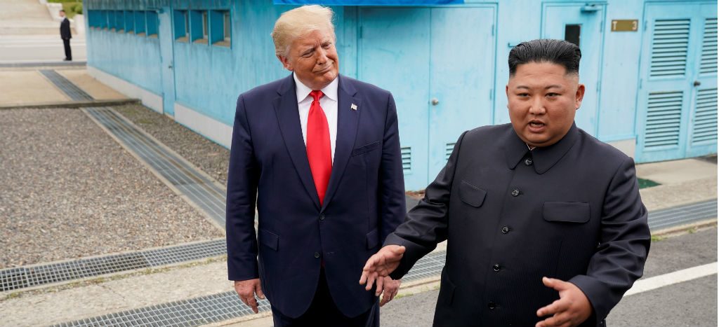 Trump, el primer presidente de EU que entra a Corea del Norte (Video)