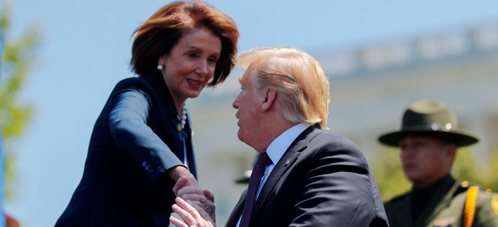 “Las rabietas no son forma de negociar política exterior”, le dice Pelosi a Trump