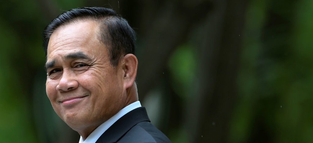 Tailandia pone fin a gobierno militar e inicia era democrática