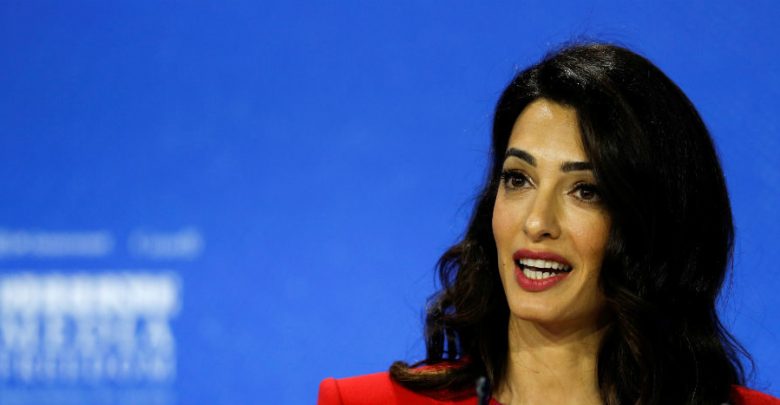 Amal Clooney critica a los líderes del mundo por “encogerse de hombros” ante el asesinato de Khashoggi