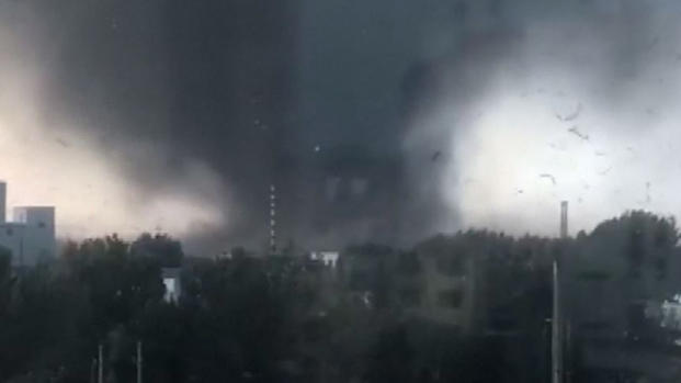 Monstruoso tornado deja muertos y cientos de heridos en China