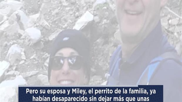  Madre desaparece mientras su esposo estacionaba el auto