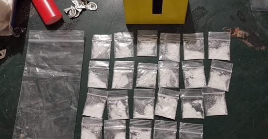 Cateos y decomiso de droga, cae pareja de narcomenudistas, en El Rodeo, San Juan del Río