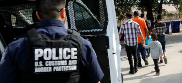 EU: Investigan a agentes de Patrulla Fronteriza por ofensas contra migrantes en Facebook