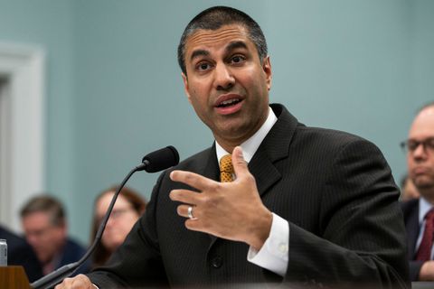 El presidente de la FCC, Ajit Pai, testifica ante el Comité de Apropiaciones de la Cámara de Representantes