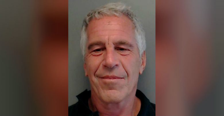 Multimillonario Jeffrey Epstein, acusado de explotar y abusar de decenas de adolescentes