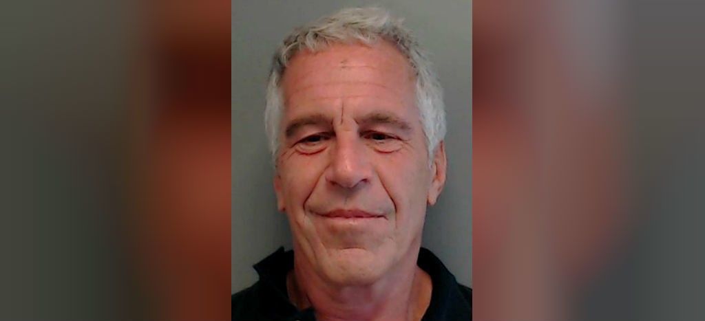 Multimillonario Jeffrey Epstein, acusado de explotar y abusar de decenas de adolescentes