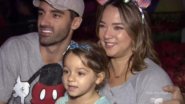 El recorrido navideño de Alaïa por Walt Disney World