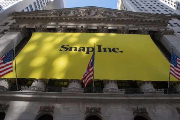 Snap supera su precio de debut de salida a bolsa