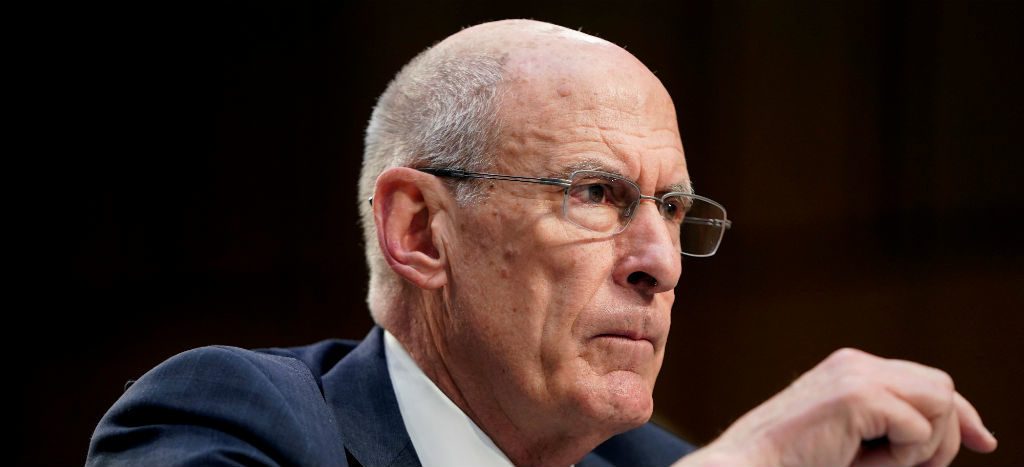 Trump anuncia que director de Inteligencia dejará cargo el 15 de agosto