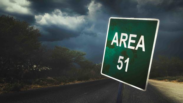 [TLMD - NATL] Cerveza gratis para extraterrestres que escapen del Área 51, anuncia empresa