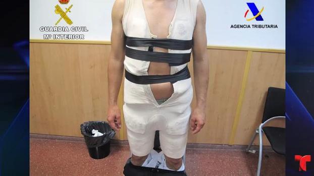 [TLMD - NATL] Turista con faja va preso por lo que ocultó en ella