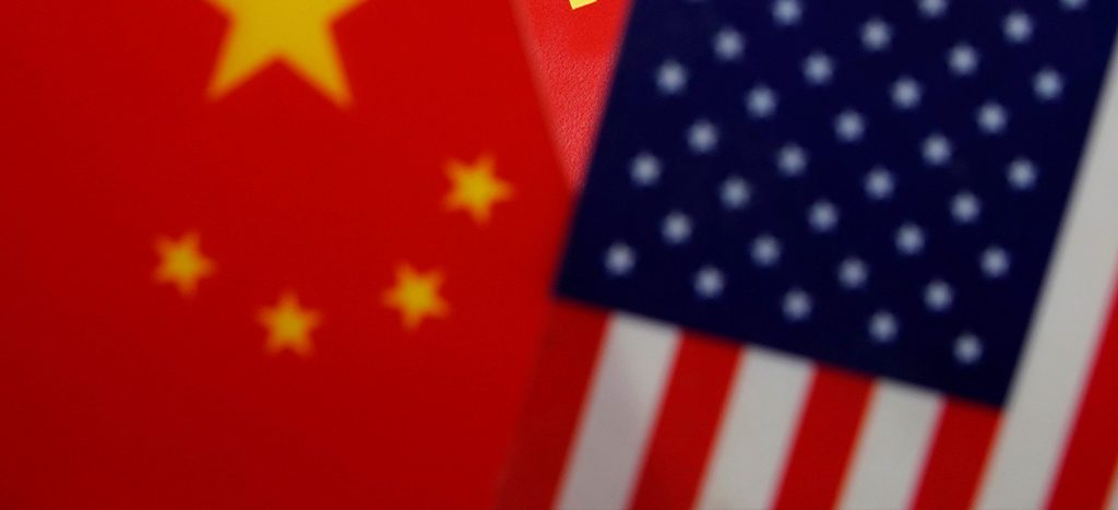 Bolsas de Asia Pacífico caen tras escalada en guerra comercial entre EU y China