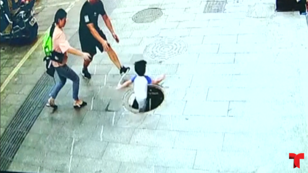 [TLMD - NATL] Caída de infarto: niño pisa alcantarilla rota y desata la angustia